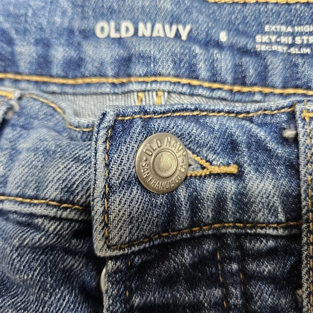 Old Navy High‎ Rise Sky-Hi Straight Jeans Womens 6 Medium Wash Distressed Denim